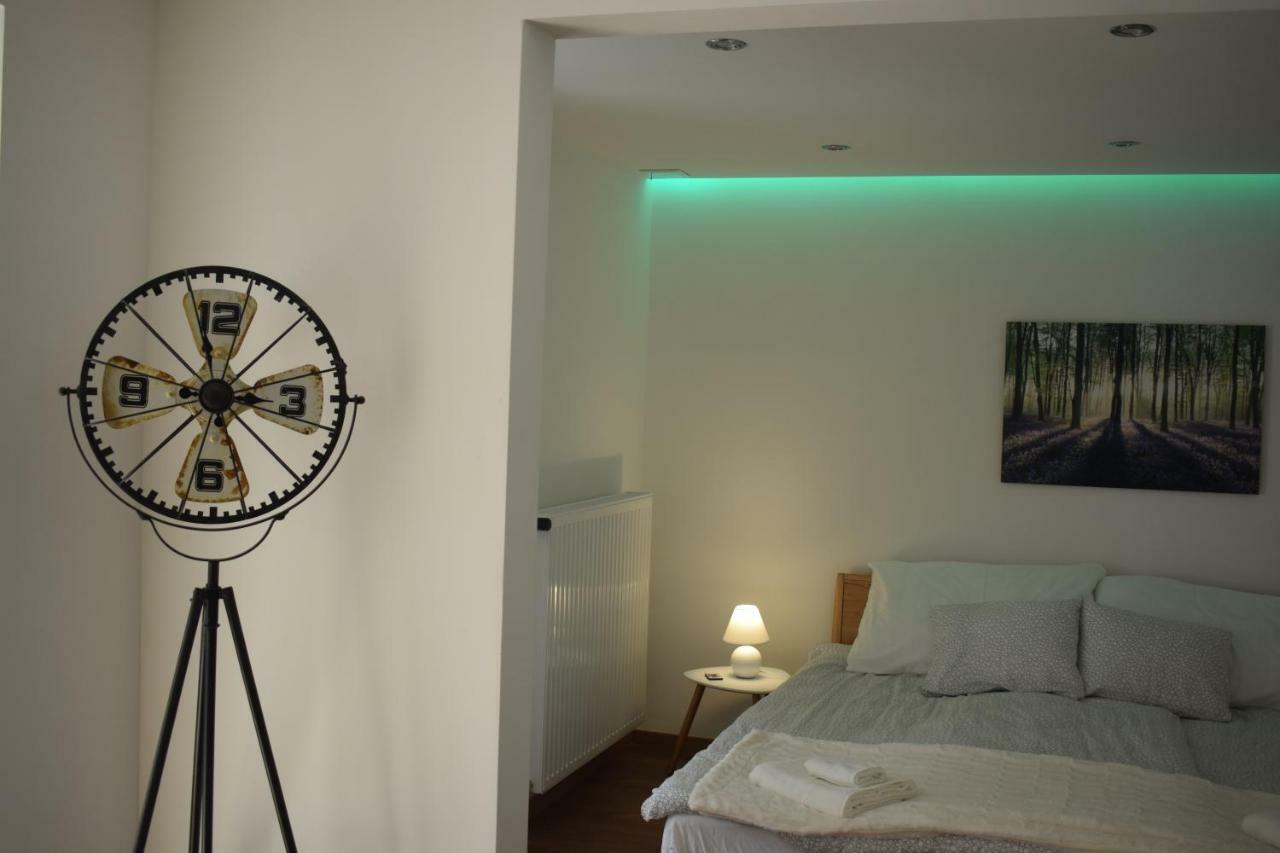 Buborek Apartman 터터 외부 사진